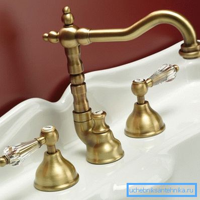 Nu știți care robinete de baie sunt cele mai fiabile, uitați-vă la modelele din alamă http://sreda-obitaniya.ru/picture/goods/g5771p10871l.jpg