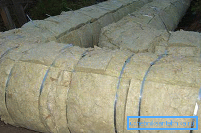 Unele sisteme protejează împotriva frigului folosind materiale vechi. Unele sisteme protejează împotriva frigului folosind materiale vechi.