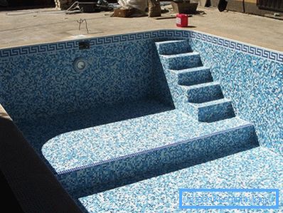 Piscină
