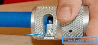Procesarea aparatului de ras cu filet din plastic armat Procesarea aparatului de ras cu filet din plastic armat