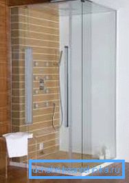 Cabină pătrată originală cu garduri transparente Cabină pătrată originală cu garduri transparente