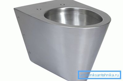 Principalul dezavantaj al produselor din metal este într-o cameră răcoroasă și, dacă nu există scaun de toaletă, ele sunt destul de reci să stea pe loc