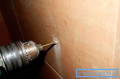 Găuri pentru instalarea chiuvetei