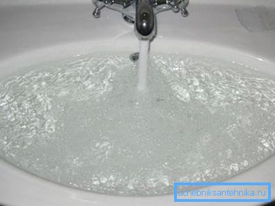 Overflow-ul permite scurgerii apei, motiv pentru care prezența sa este de dorit în orice chiuvetă. Overflow-ul permite scurgerii apei, motiv pentru care prezența sa este de dorit în orice chiuvetă.