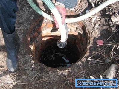Planificată curățare a minei de canalizare. Planificată curățare a minei de canalizare.