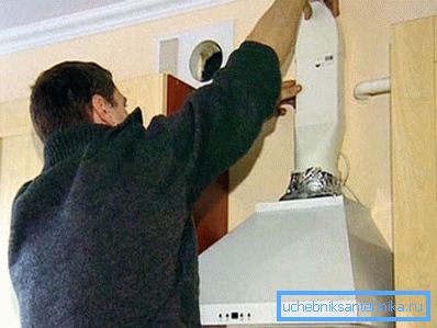 Țevile din plastic sunt ușor de instalat de unul singur. Țevile din plastic sunt ușor de instalat de unul singur.