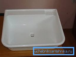 Chiuvete de plastic pentru băi de spălat în țară