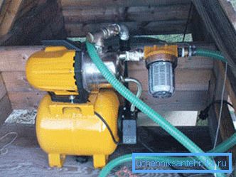Stație de pompare automată cu acumulator și filtru instalat