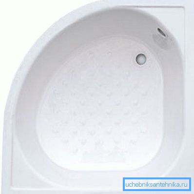 Marginea semicirculară - o raritate pentru produsele din fontă
