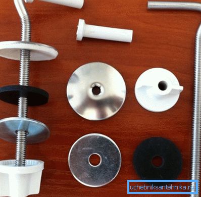 Aveți grijă de disponibilitatea accesoriilor, cu care capacul este montat pe toaletă
