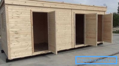 Este necesar să se construiască următoarea structură: toaletă + duș + hozblok: 3 în 1.