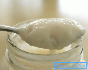 În timpul fermentării, dioxidul de carbon este eliberat.
