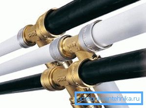 Utilizarea armăturilor metalice va prelungi durata de viață a conexiunilor. Utilizarea armăturilor metalice va prelungi durata de viață a conexiunilor.