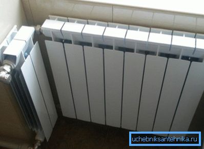 Un exemplu de instalare neconvențională a radiatorului de aluminiu