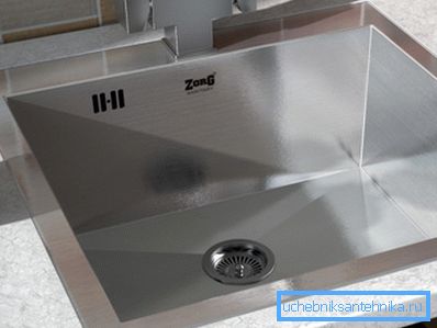 Exemplu de instalare a plăcii de lucru Exemplu de instalare a plăcii de lucru