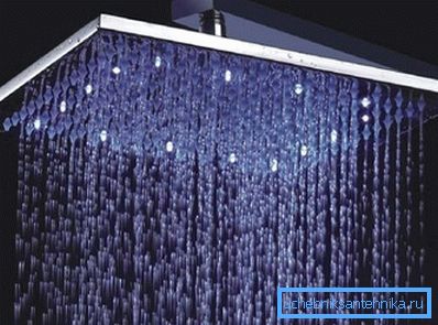 Luminile plăcute și fluxurile de ploaie vor transforma un dus de seară într-o adevărată aventură. Luminile plăcute și fluxurile de ploaie vor transforma un dus de seară într-o adevărată aventură.