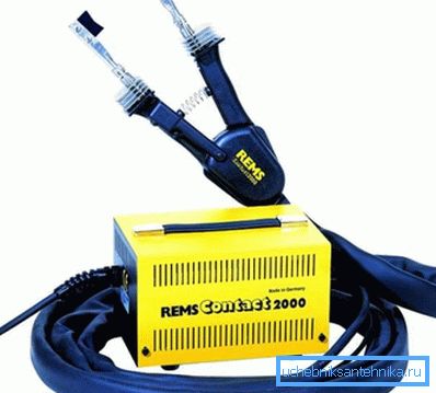 Fier de lipit electric profesional.