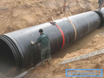 Montarea canalului.