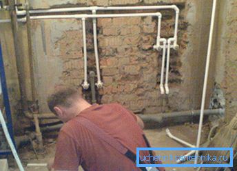 Instalarea conductelor de apă în apartament sub tencuială