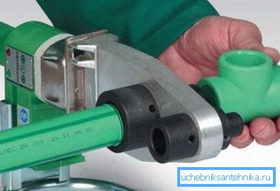 Procesul de topire a fierului de lipit din plastic Procesul de topire a fierului de lipit din plastic