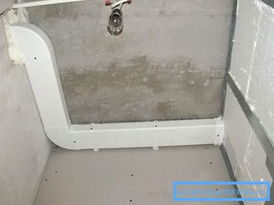 Tubul dreptunghiular este mai ușor de ascuns în spatele unui tavan suspendat.