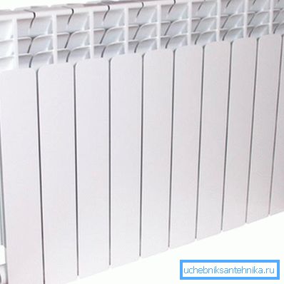 Radiatorul 20 de 500 de 500 - 500 mm distanță centru, 500 mm - lățimea dispozitivului, 20 bar - rezistă presiunii