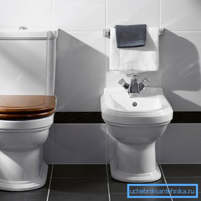 Instalare de instalații sanitare separate.