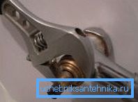 Cheie reglabilă - instrumentul perfect pentru repararea mixerelor