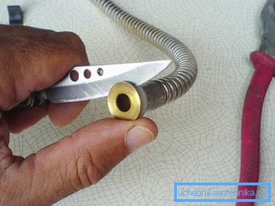 3959 Repararea furtunului de duș