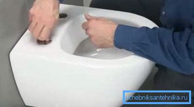 Repararea unui vas de toaletă nu va provoca dificultăți chiar și pentru un maestru neexperimentat.