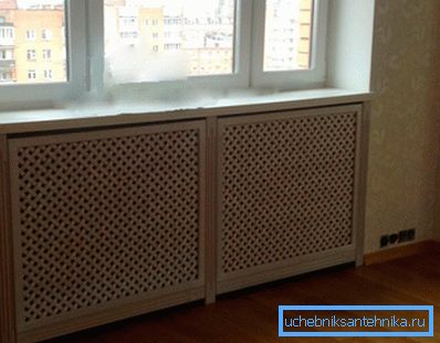 Grilă pe radiator