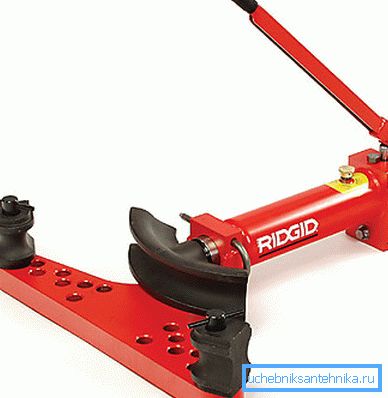 Dispozitiv hidraulic manual pentru uz industrial Dispozitiv hidraulic manual pentru uz industrial