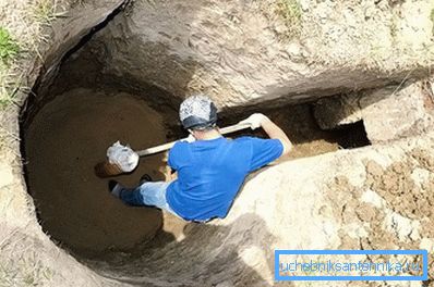 Săpați o groapă pentru instalarea unui cașon Săpați o groapă pentru instalarea unui cașon