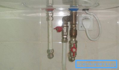 Schema de instalare cu un tee la sfârșit este foarte originală, deși mulți experți consideră că acest lucru este impracticabil