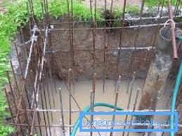 Construim o cușcă de armare.