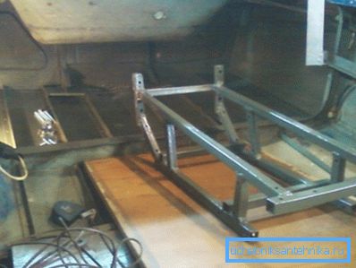 Crearea de elemente auxiliare sau cadre pentru placarea ulterioară sau fixarea panourilor pe ele