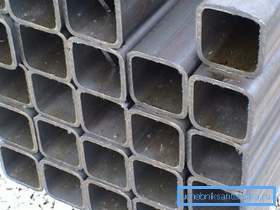Țevi profilate din oțel pentru asamblarea structurilor metalice