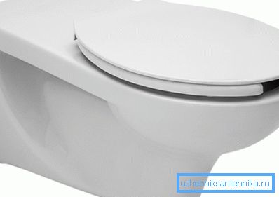 Plafon standard pe instalații sanitare personalizate
