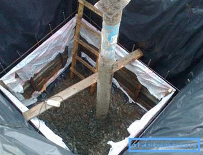 Construim un cofraj pentru pereți.