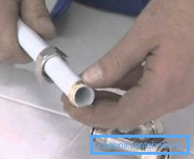 Îmbinarea trebuie tratată cu agenți de etanșare. Îmbinarea trebuie tratată cu agenți de etanșare.