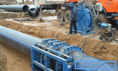 Sudarea cap la cap a țevilor HDPE.