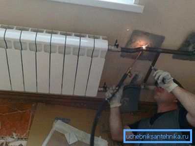 Sudarea țevilor de încălzire metalică