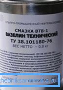 Laptele de petrol tehnic are anumite diferențe față de materialele utilizate în produsele cosmetice și este utilizat pentru a reduce frecarea la instalarea țevilor de canalizare din PVC