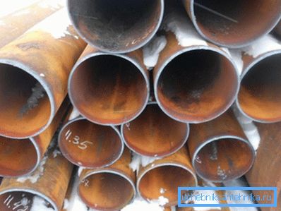Țeavă 325x8 mm în stoc