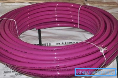Încălzirea conductei Rehau Rautitan Pink vine în bobine. Încălzirea conductei Rehau Rautitan Pink vine în bobine.