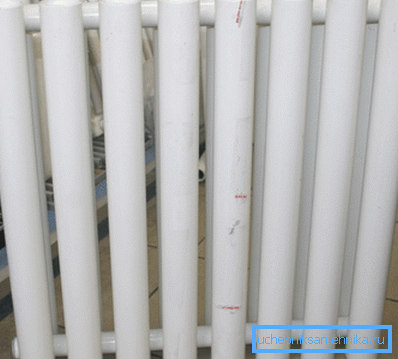 Radiator tubular din oțel, este, de asemenea, un registru vertical.