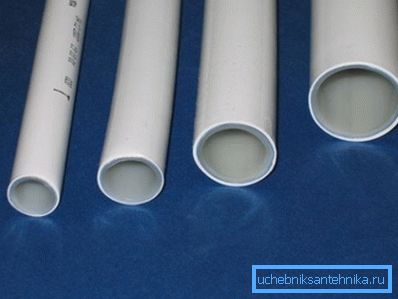 Țevi din PVC cu diametre diferite