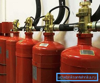 Se recomandă conectarea simultană a mai multor cazane la cazan.