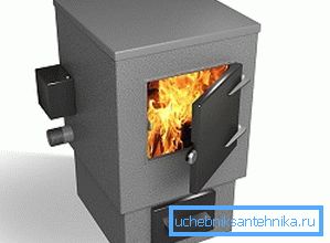 Combustibilul solid din acest cazan este cel principal, iar încălzitorul electric este pornit noaptea pentru a menține o temperatură confortabilă.