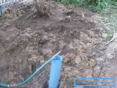 Marginile calde au propriile lor specificități. Țeava de alimentare cu apă nu îngheață nici măcar fără izolare termică.